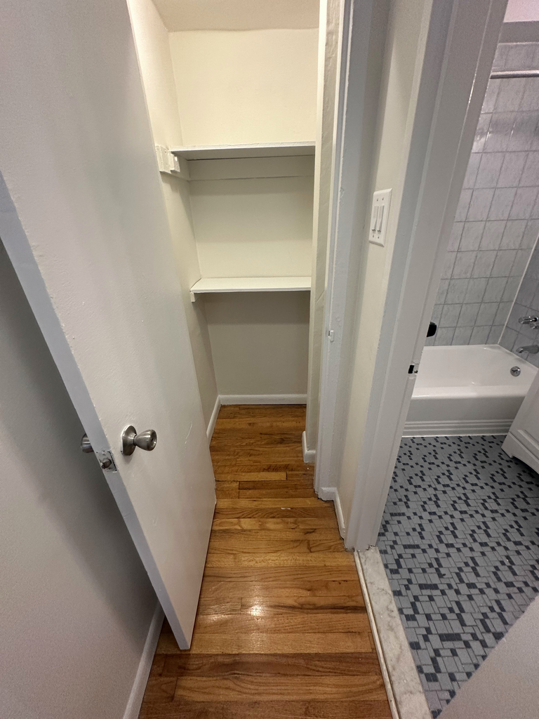 260 west 27th st - Photo 8