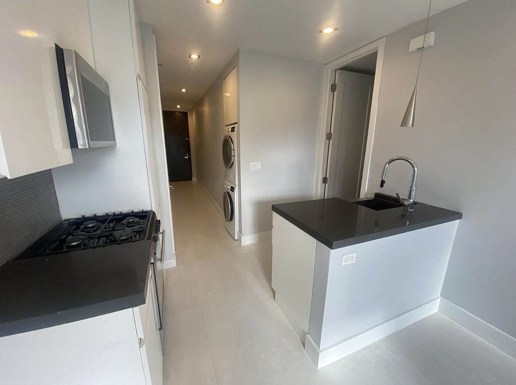 Stanton Street - Photo 1