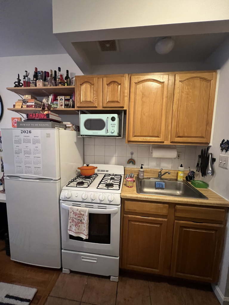 186 Orchard Street - Photo 2