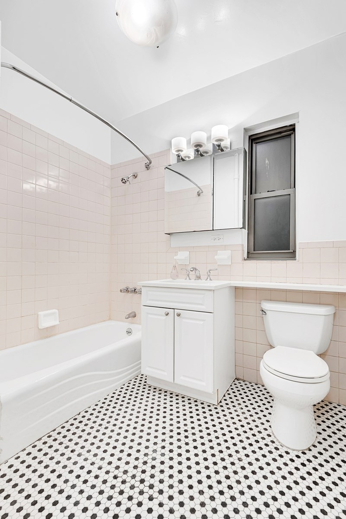 East 31st Street - Photo 2
