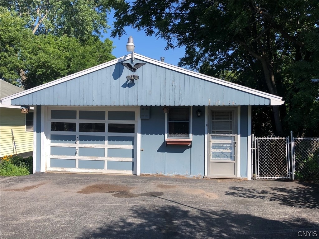 708 Schuyler Street - Photo 23