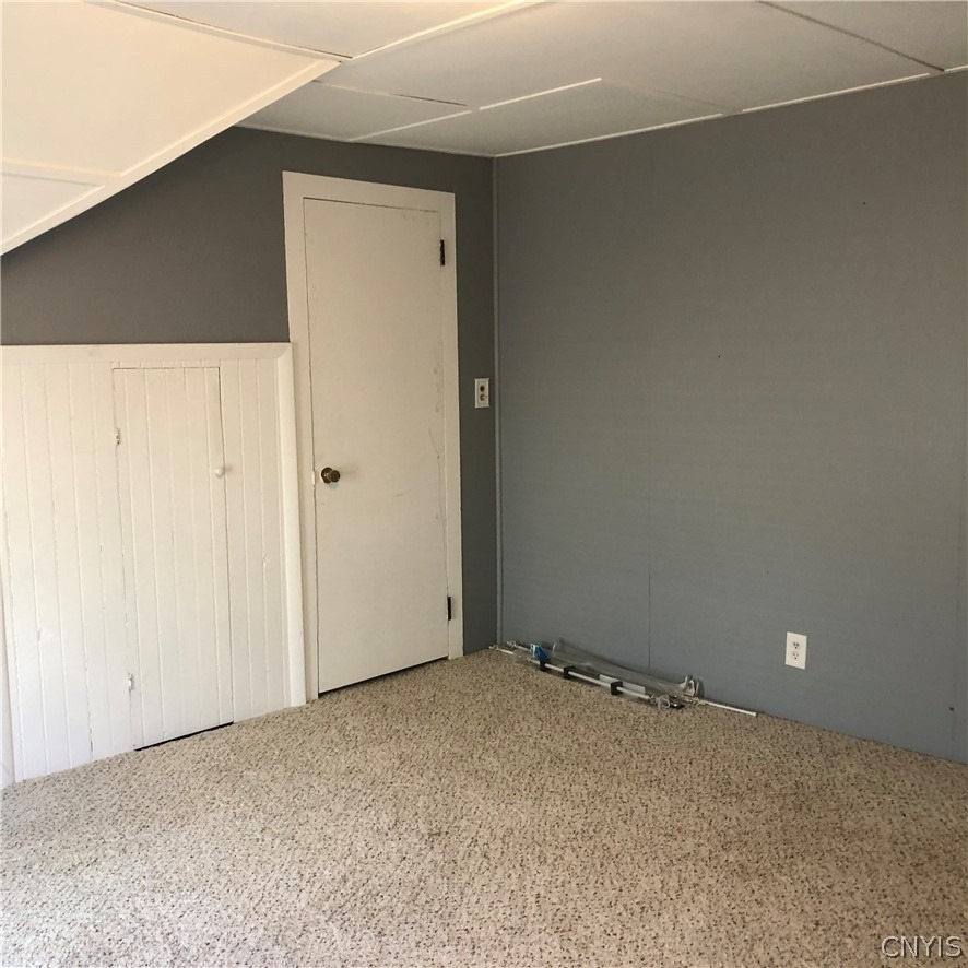 708 Schuyler Street - Photo 19