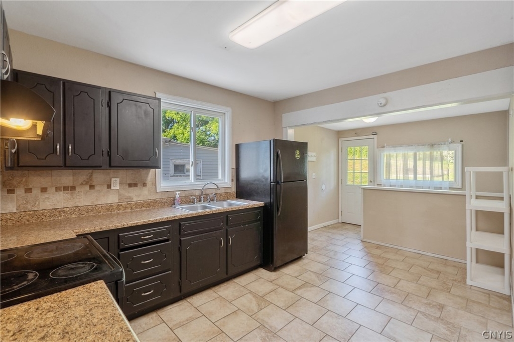 39 John Street - Photo 8