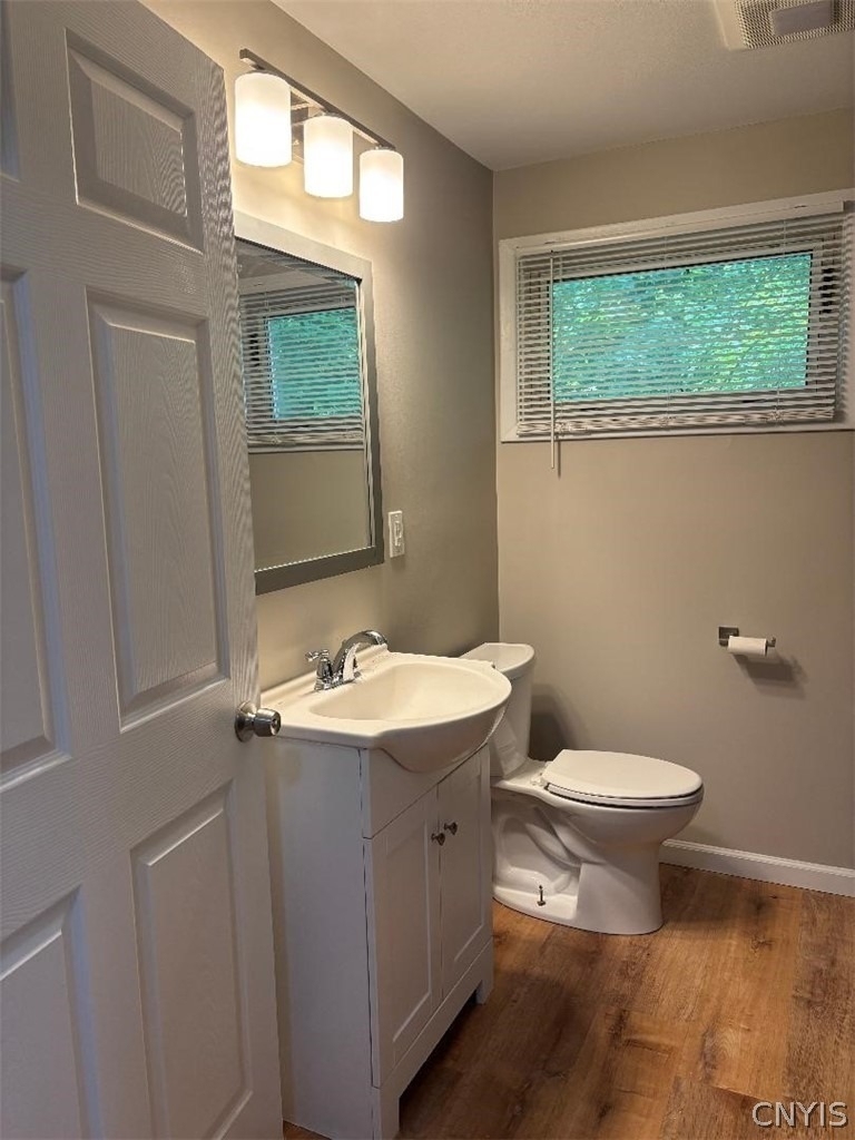 110 Brentwood Drive - Photo 2