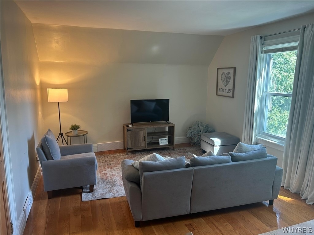 40 Lisbon Avenue - Photo 2
