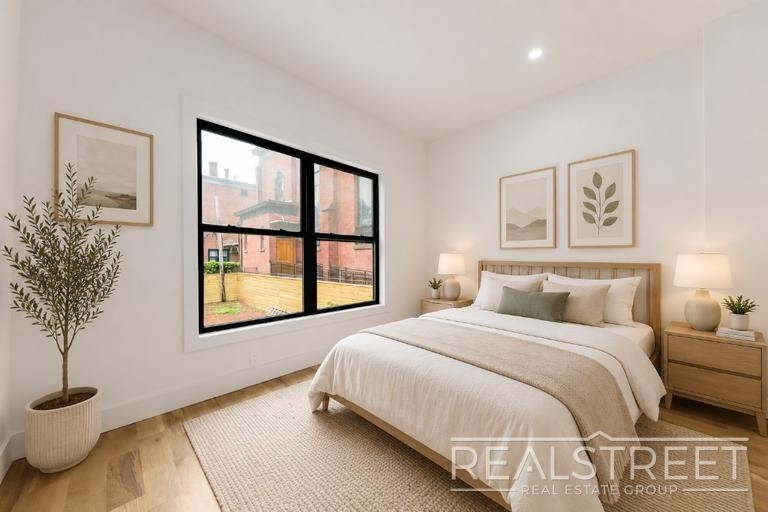 234 24th St - Photo 2