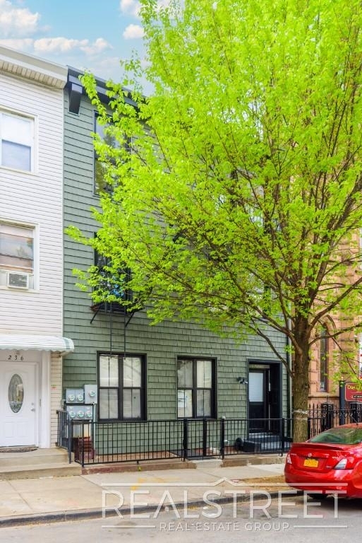 234 24th St - Photo 5