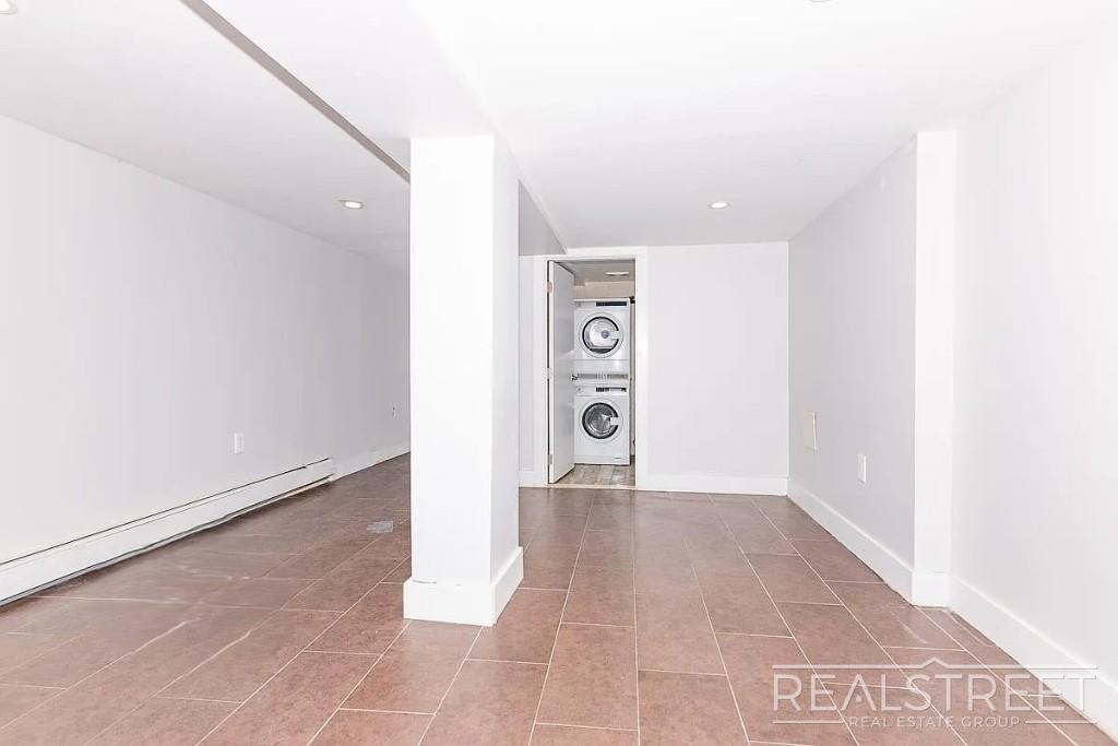 1044 Putnam Avenue - Photo 4