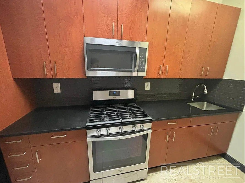 750 Onderdonk Avenue - Photo 1
