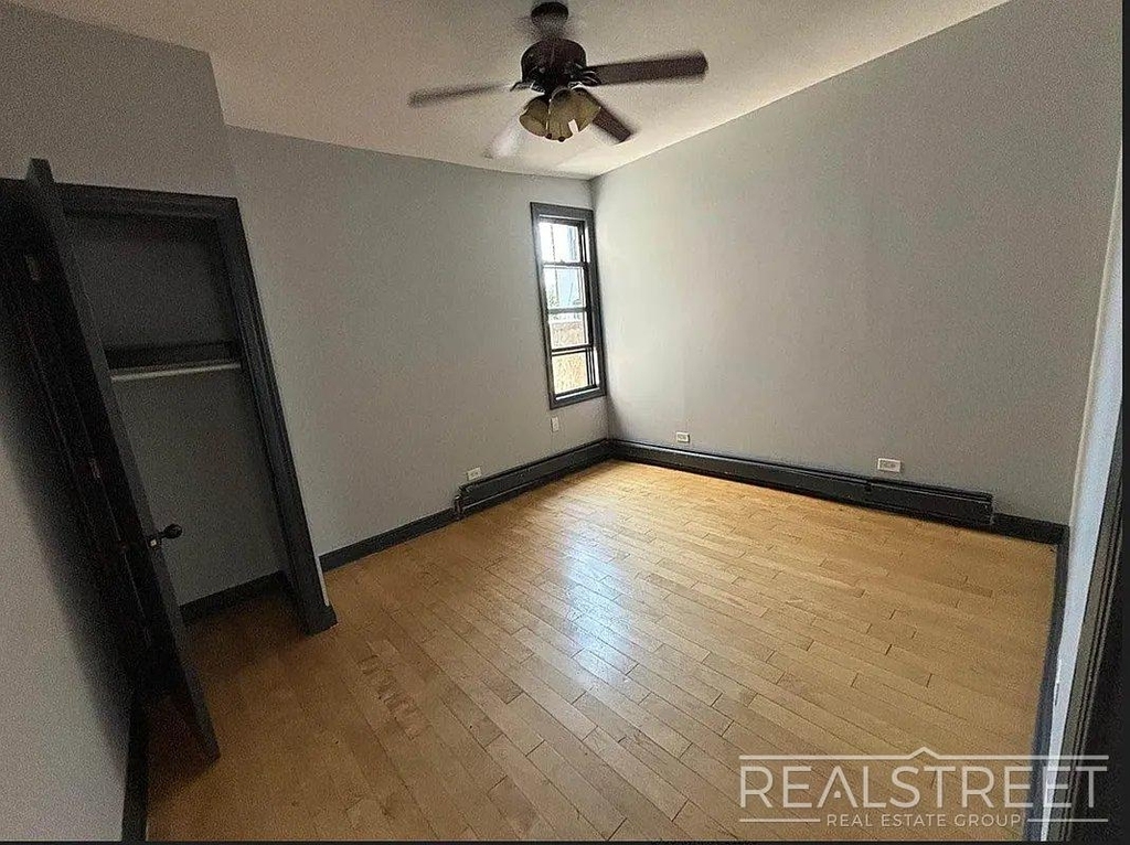 750 Onderdonk Avenue - Photo 5