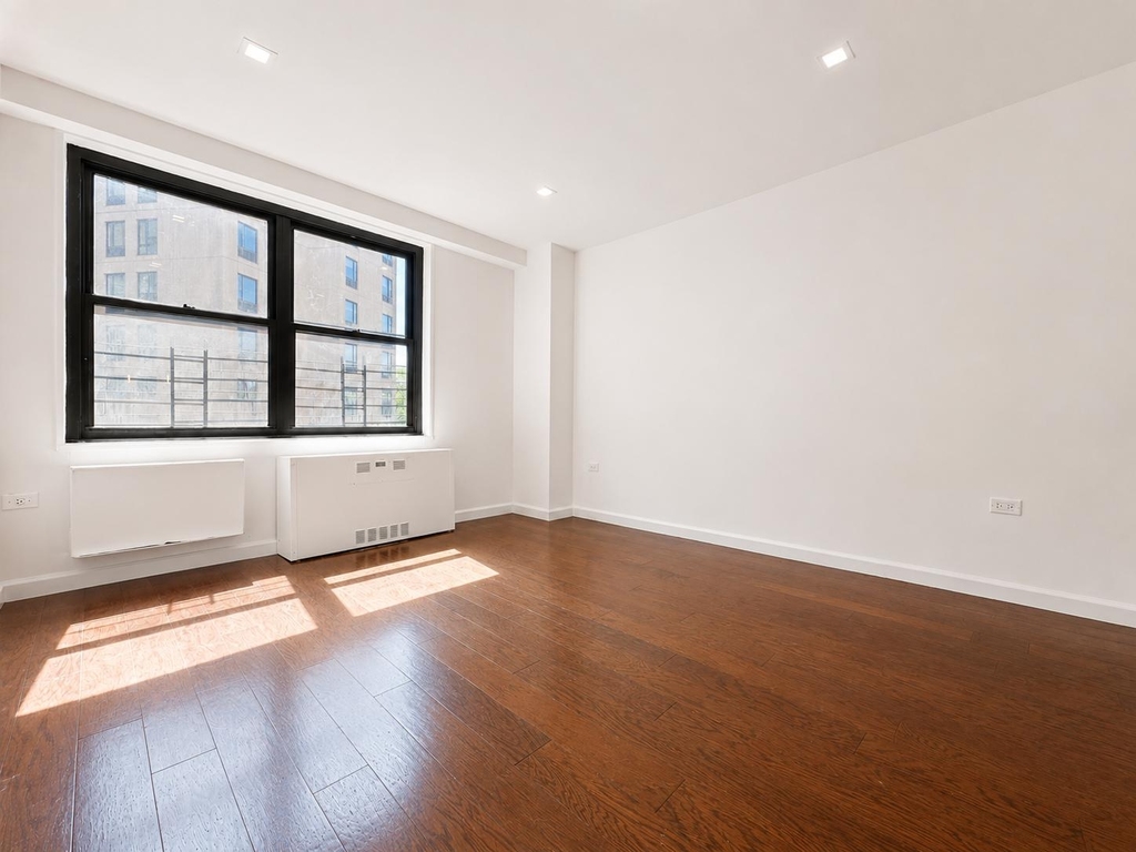 150 West 225th Street - Photo 11