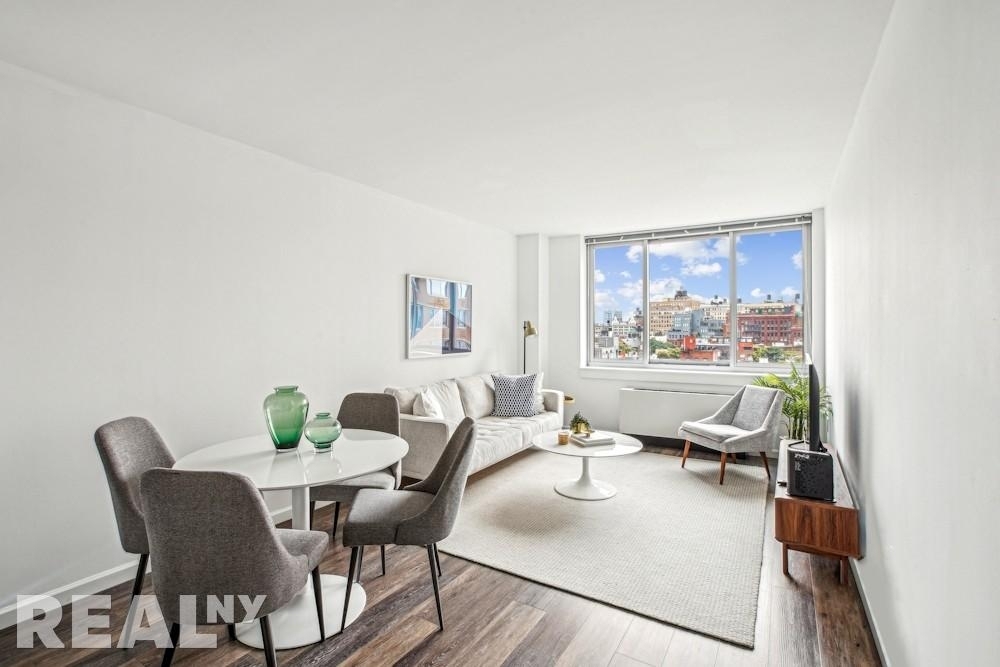 Chrystie St. - Photo 1