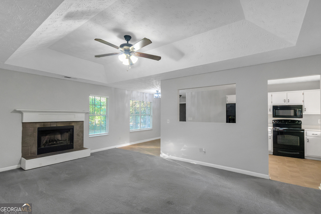 585 Mountainview Drive - Photo 4
