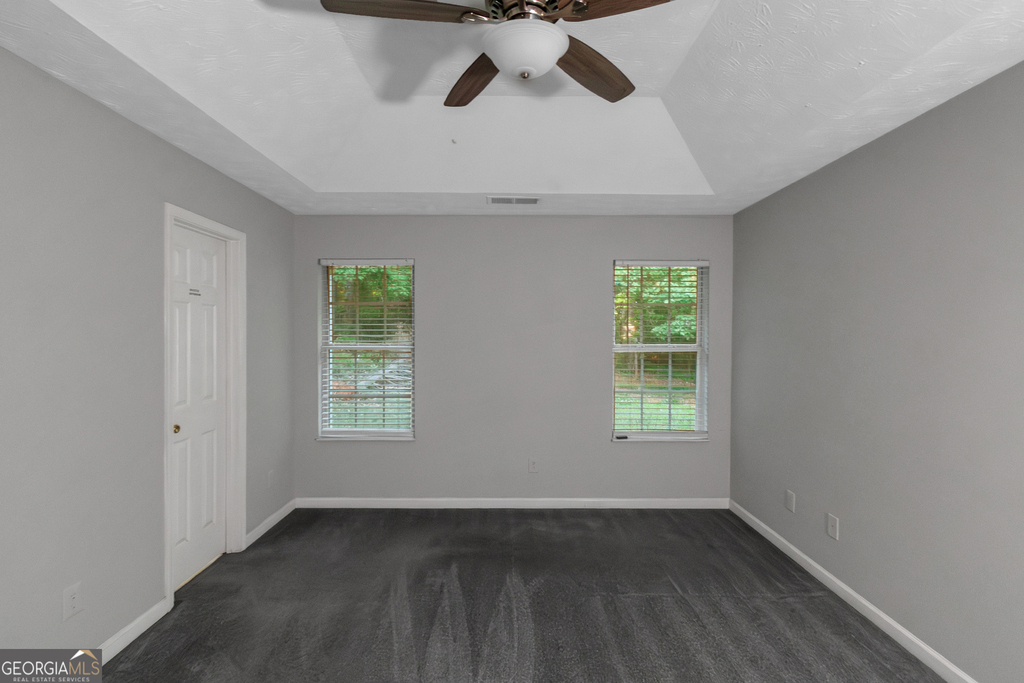 585 Mountainview Drive - Photo 15