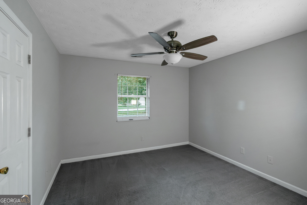 585 Mountainview Drive - Photo 22