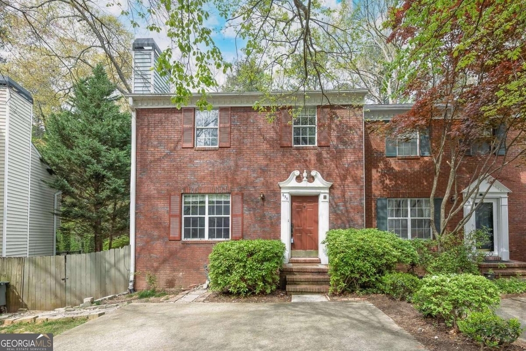 635 Anderson Walk - Photo 0
