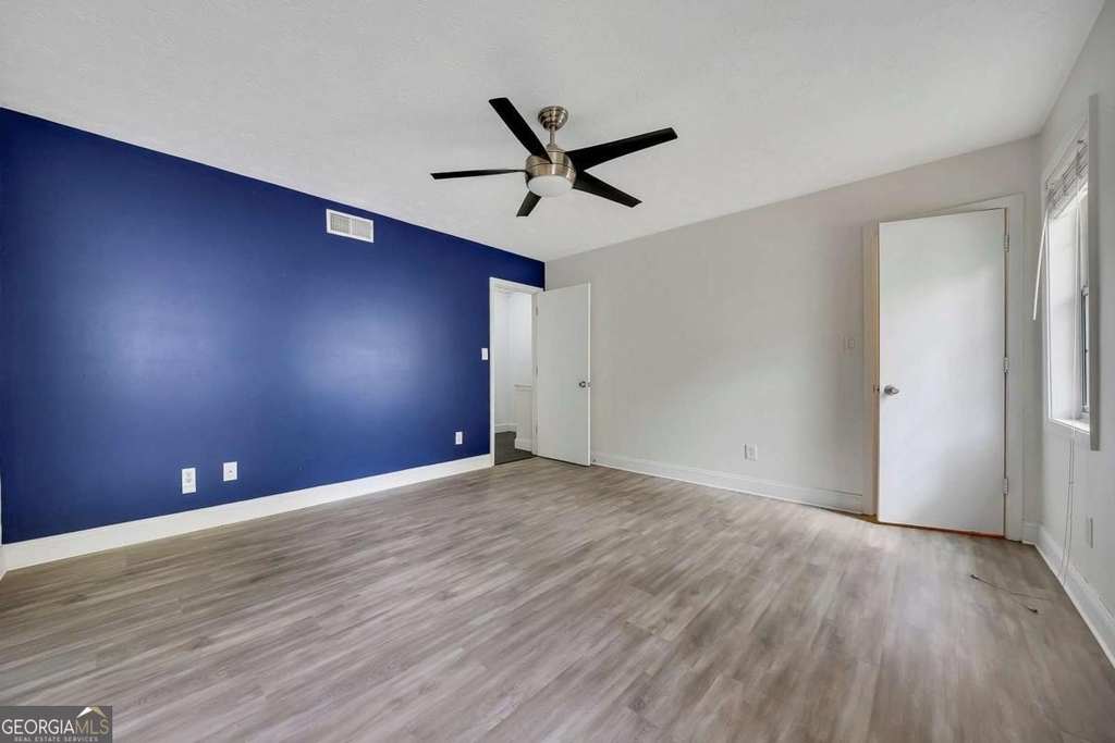 635 Anderson Walk - Photo 18