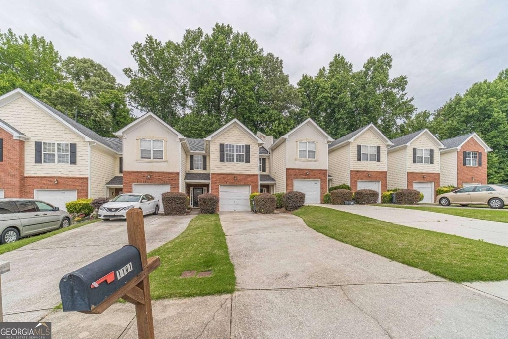 1191 Primrose View Circle - Photo 1