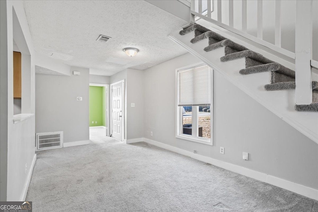 1675 Wynndowne Trail Se - Photo 3