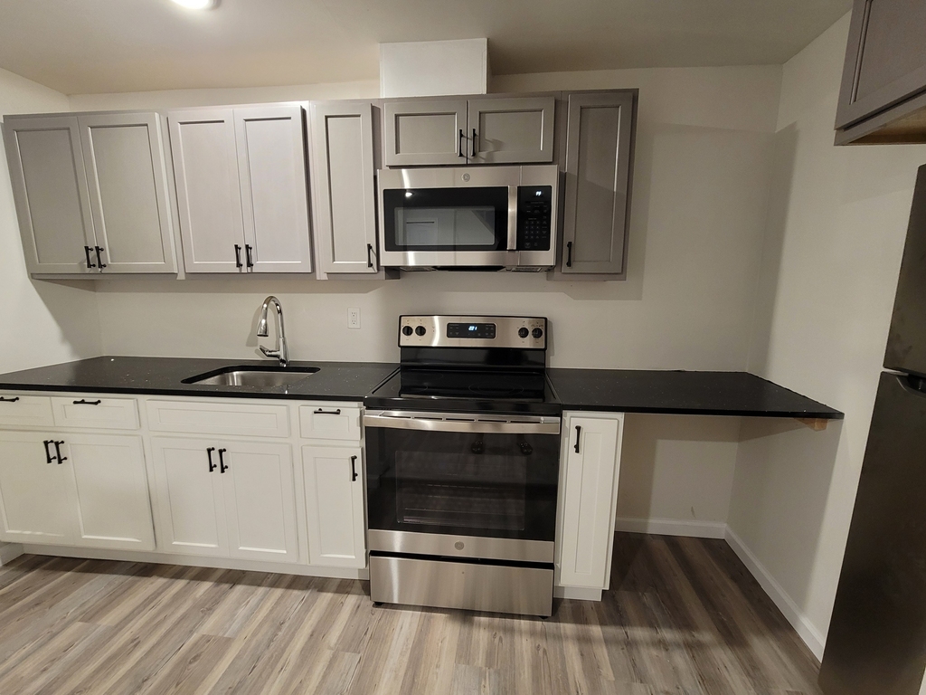 31-13 28th Road - Photo 1