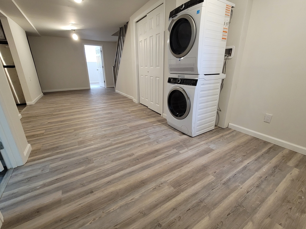 31-13 28th Road - Photo 5