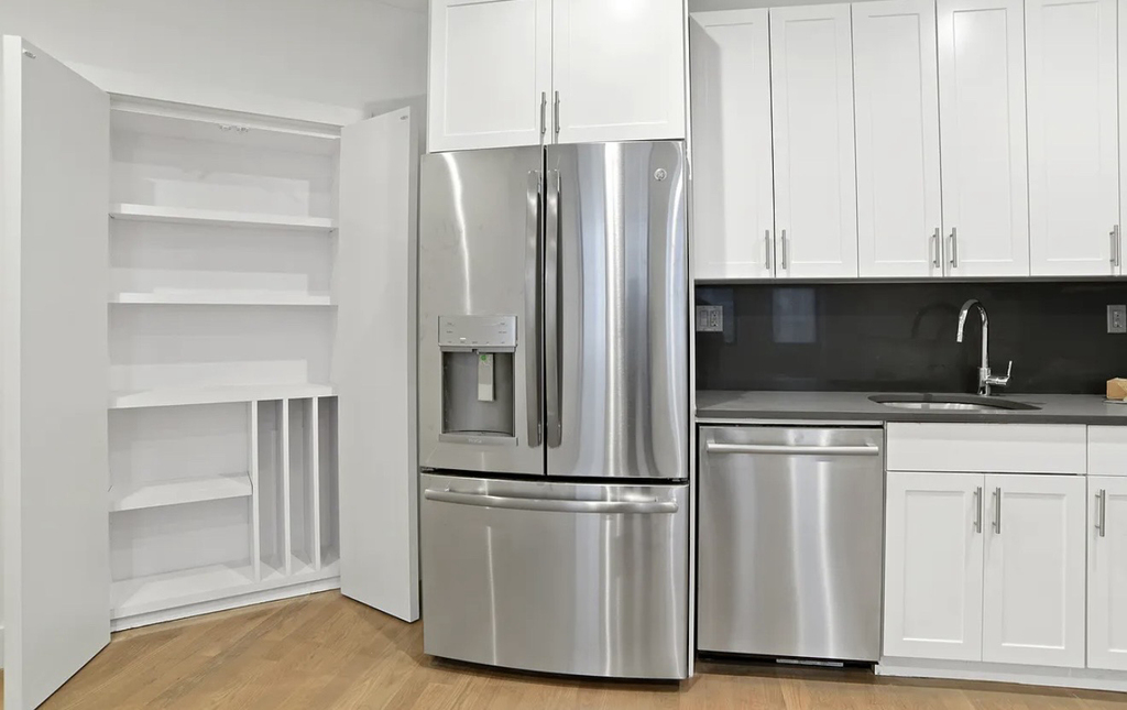 121 Madison Avenue - Photo 1