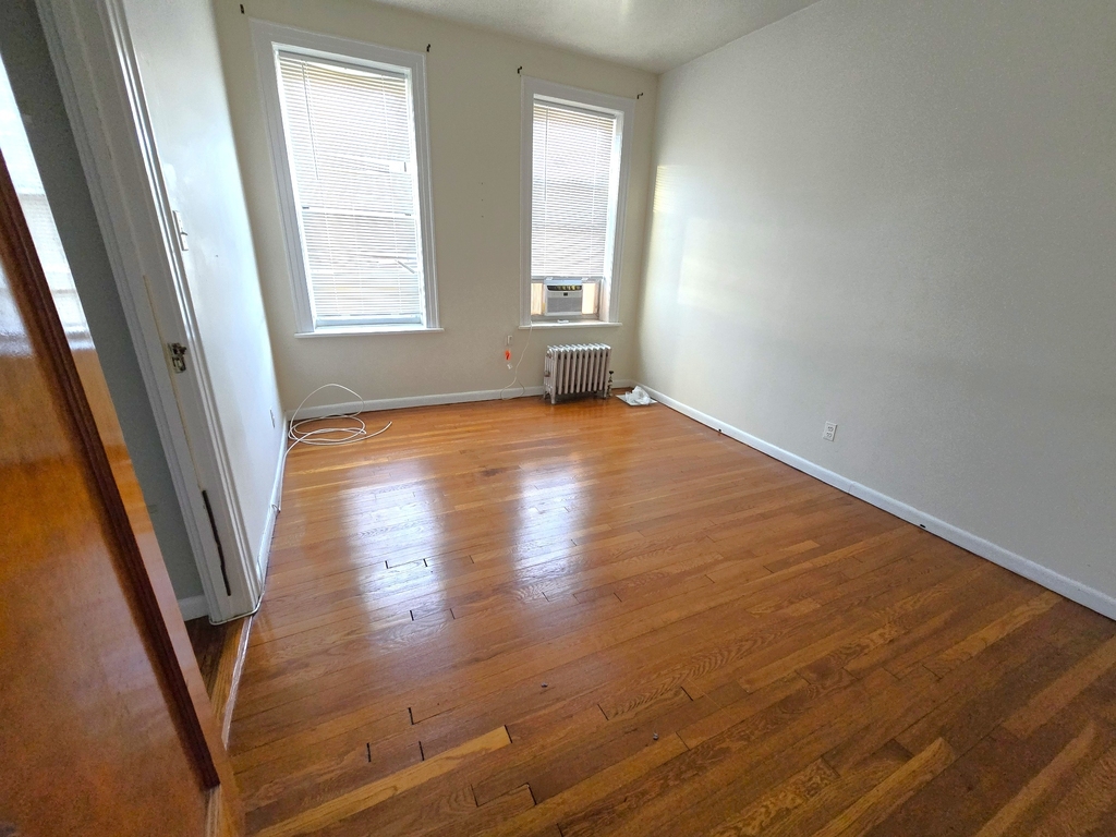 34-48 32nd Street - Photo 4