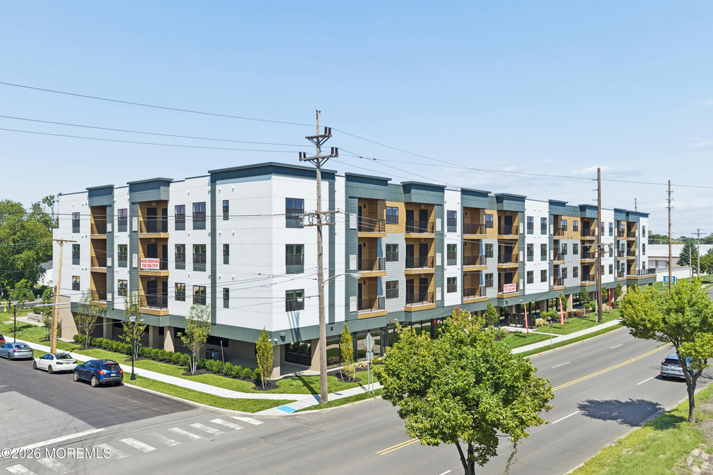 301 Memorial Drive - Photo 2