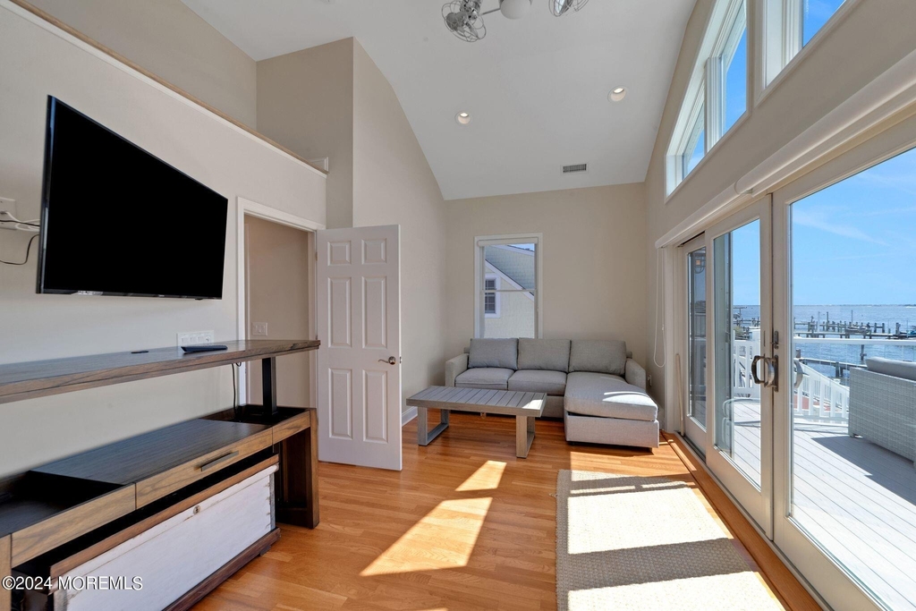 340 Bay Lane - Photo 73