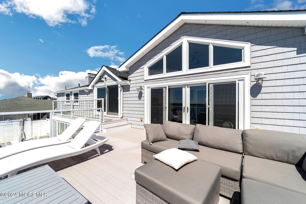 340 Bay Lane - Photo 4
