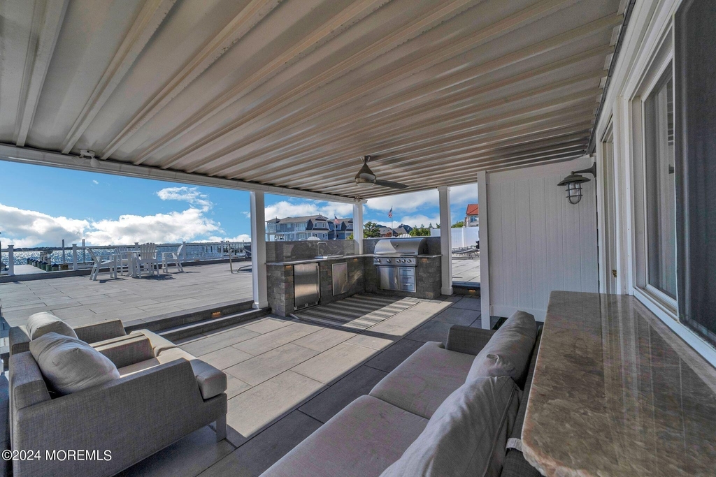 340 Bay Lane - Photo 40
