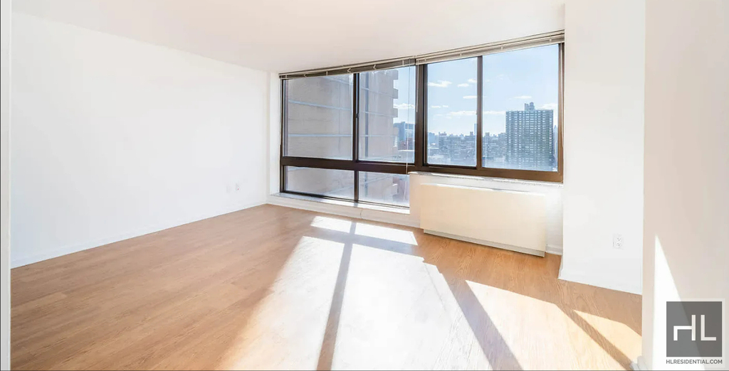 East 39th Street - Photo 3