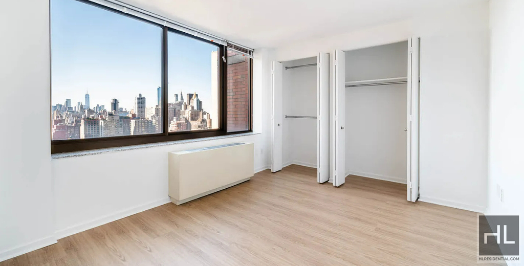 East 39th Street - Photo 4