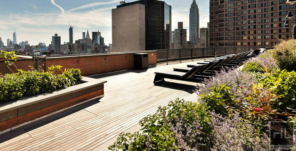 East 39th Street - Photo 9