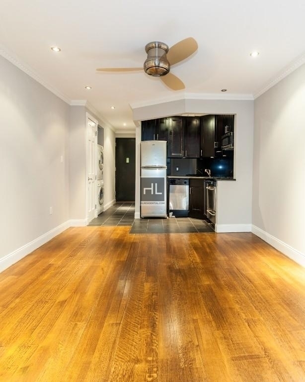 East 26 Street - Photo 5