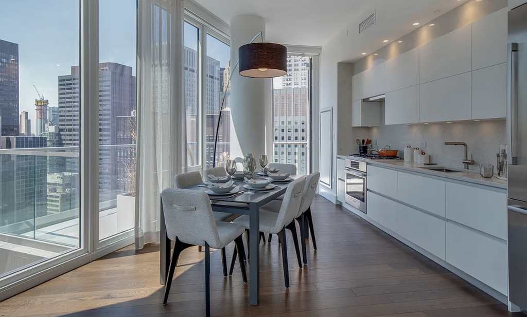 East 44th Street - Photo 1