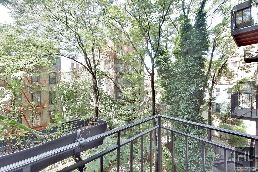W 14th St. - Photo 6