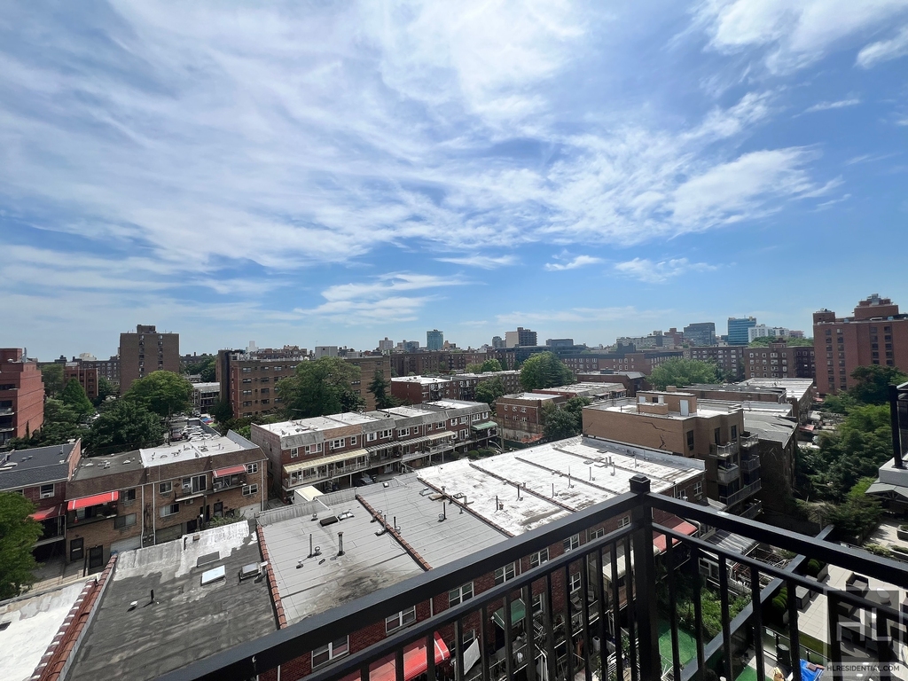 Northern Boulevard - Photo 27