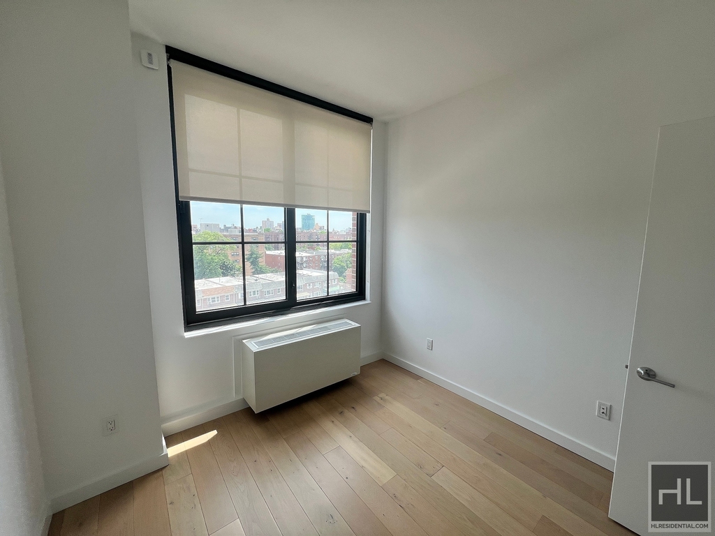 Northern Boulevard - Photo 10
