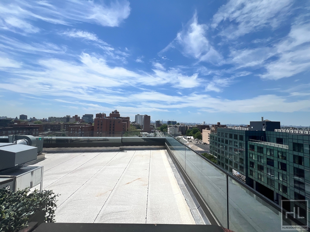 Northern Boulevard - Photo 17