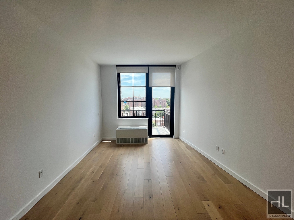Northern Boulevard - Photo 5