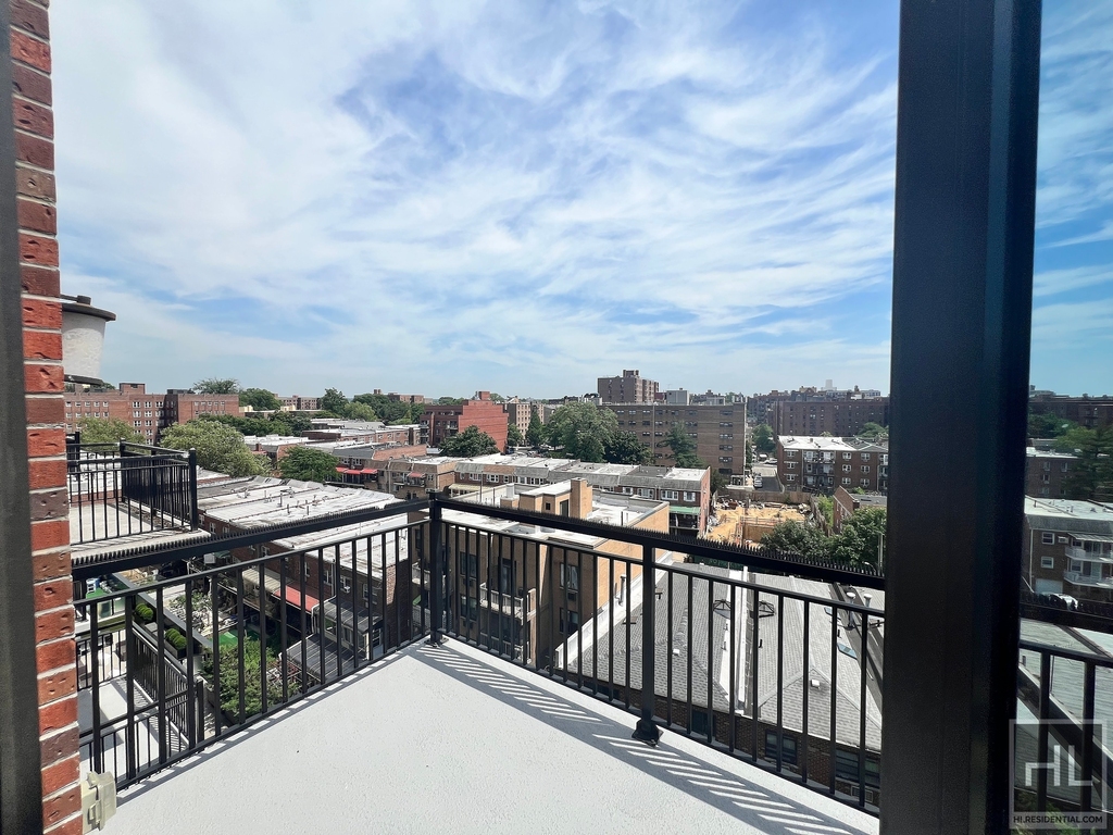 Northern Boulevard - Photo 2