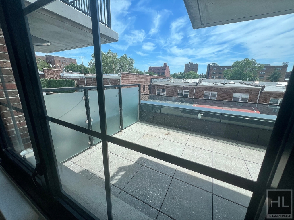 Northern Boulevard - Photo 10