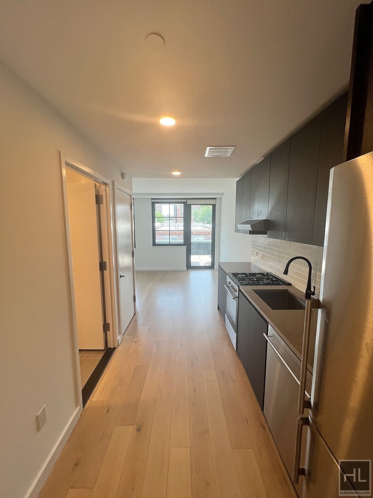Northern Boulevard - Photo 5