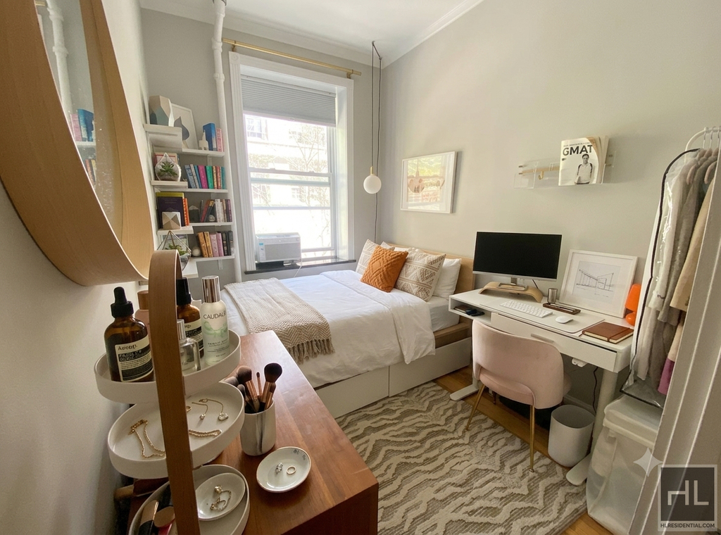 E 16th St. - Photo 1