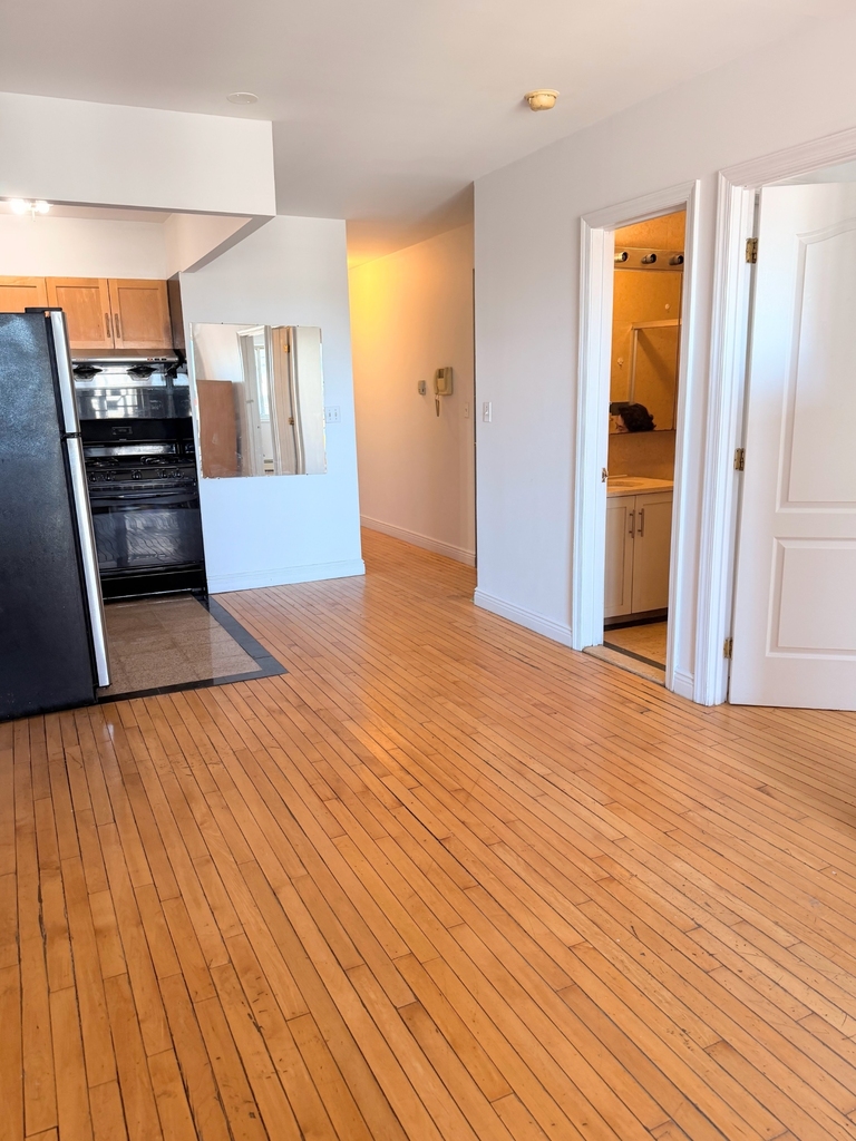 133-42 37th Avenue - Photo 4