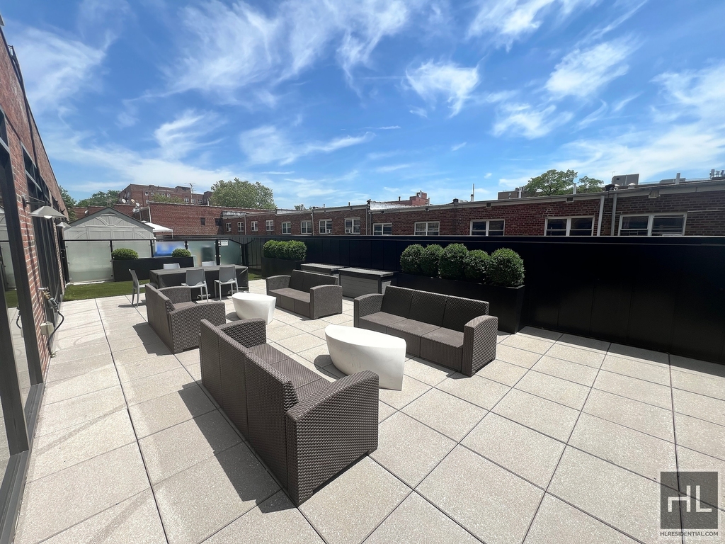 Northern Boulevard - Photo 17