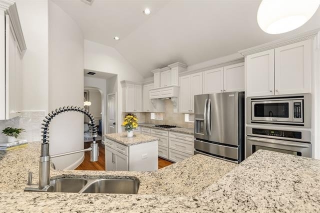 8405 Saint Clair Drive - Photo 14