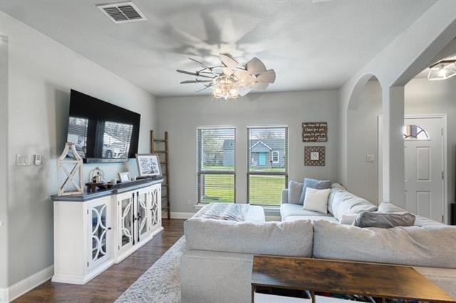 500 W Mill Street - Photo 2