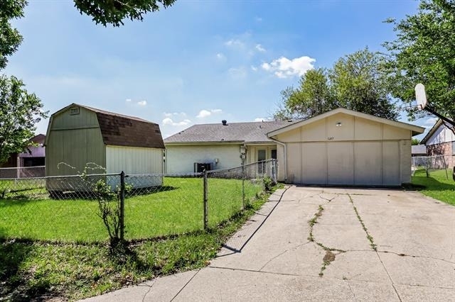 1217 Meadow Creek Drive - Photo 17